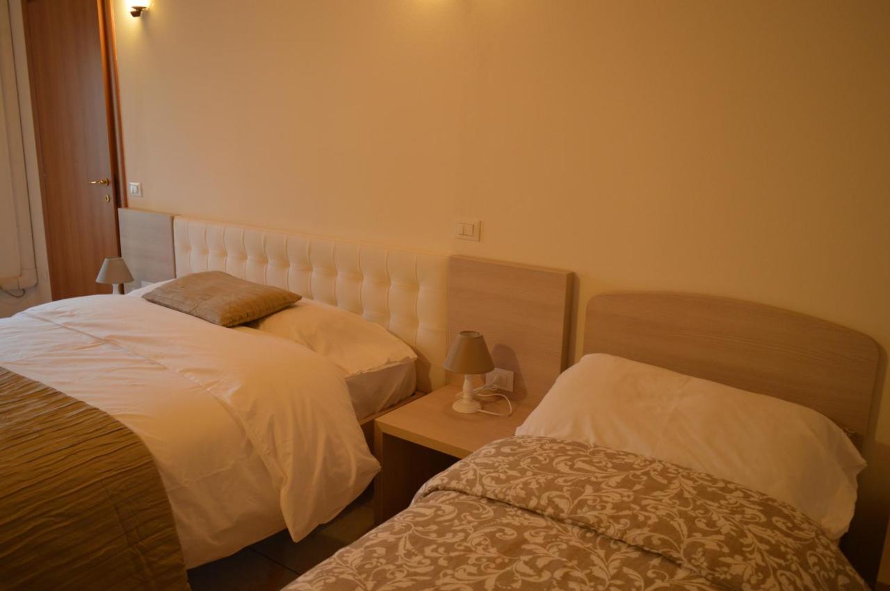 Bed and Breakfast La Contrada Сарніко Екстер'єр фото